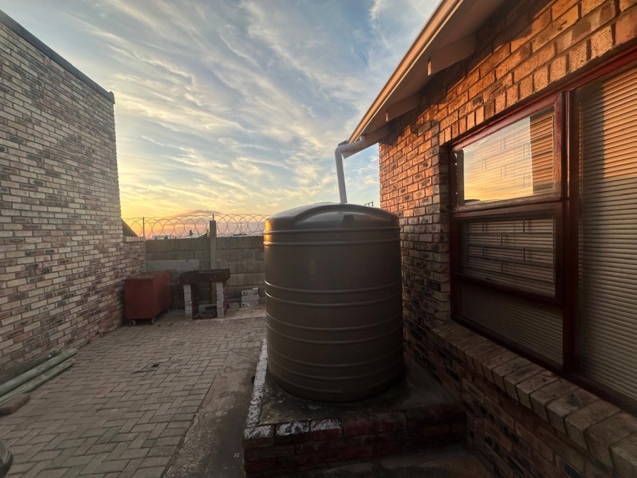 2 Bedroom Property for Sale in Campher Park Eastern Cape